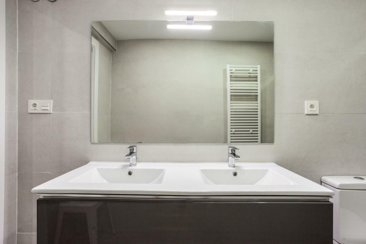Apartamentos Reina Isabel 그라나다 외부 사진